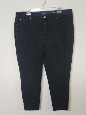 Charter Club Black Skinny Jeans - Women's